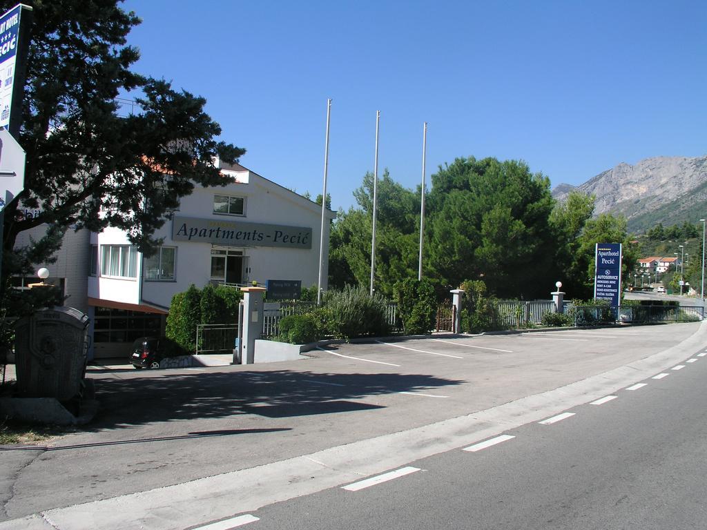 גראדאץ Aparthotel Pecic מראה חיצוני תמונה