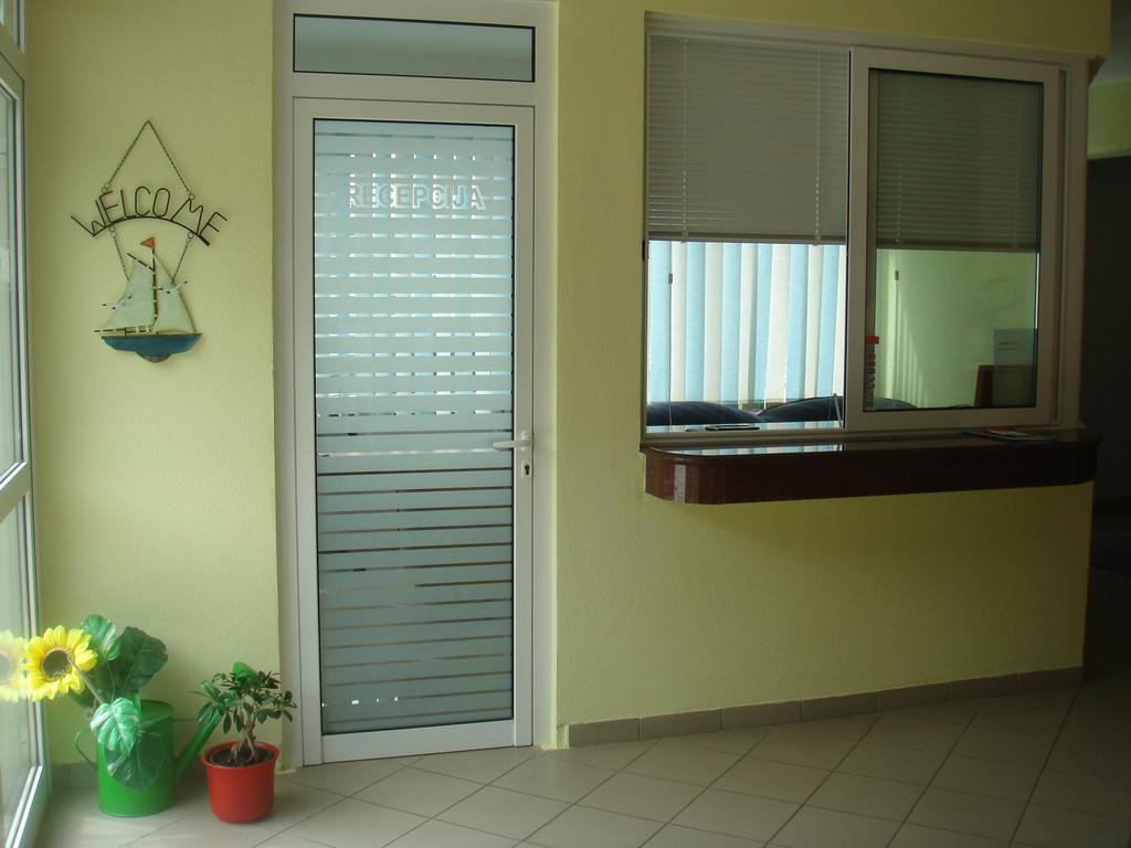 גראדאץ Aparthotel Pecic מראה חיצוני תמונה